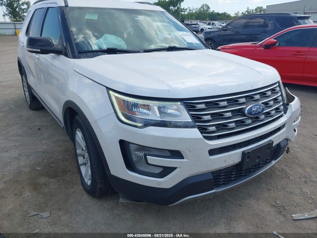 Salvage Ford Explorer Image