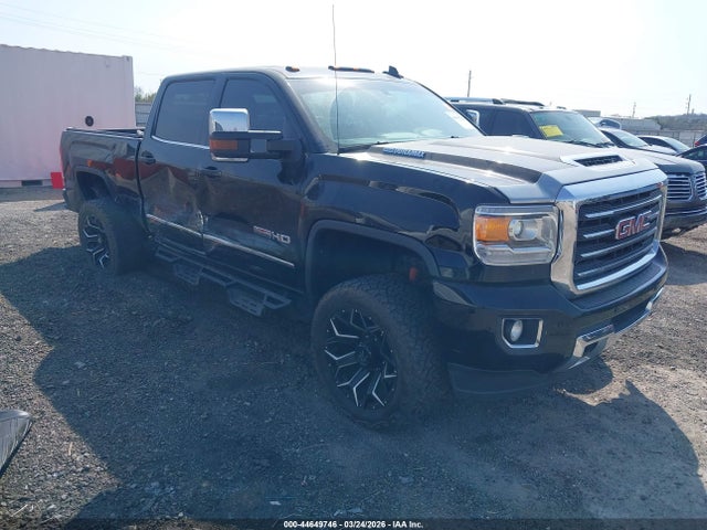 Salvage GMC Sierra 2500 Image
