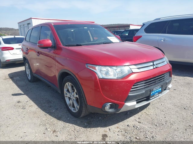 Salvage Mitsubishi Outlander Image