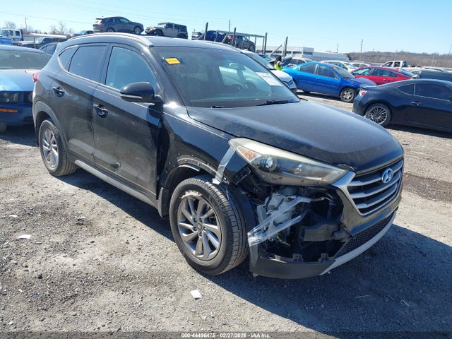 Salvage Hyundai TUCSON Image