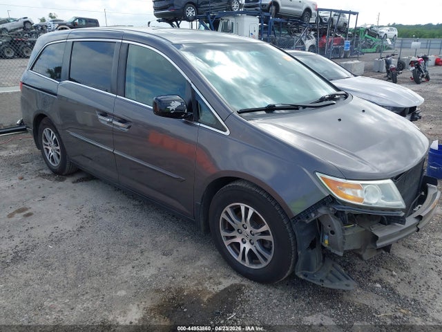 Salvage Honda Odyssey Image