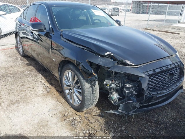 INFINITI Q50 3.0t Luxe