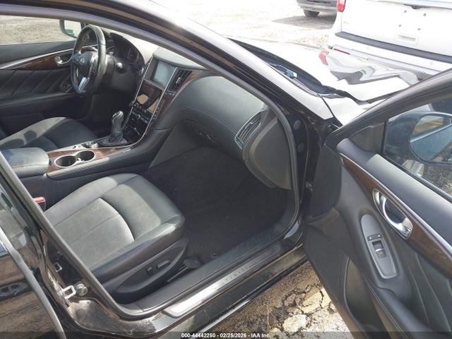 INFINITI Q50 3.0t Luxe