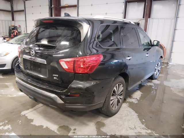 Nissan Pathfinder Sl