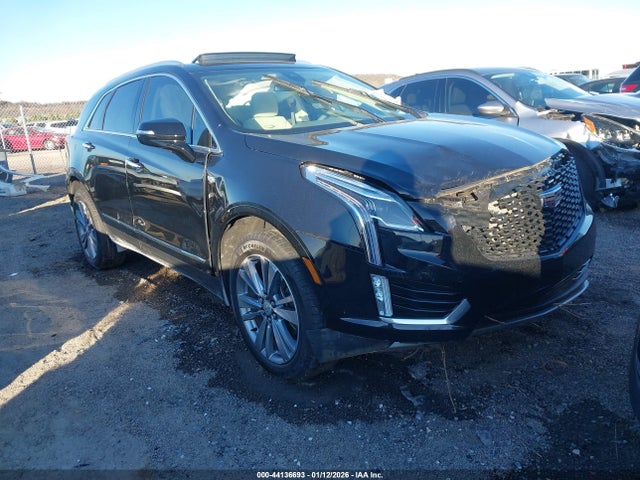 Salvage Cadillac XT5 Image
