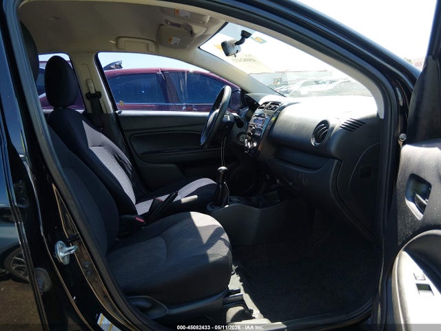 Mitsubishi Mirage Es