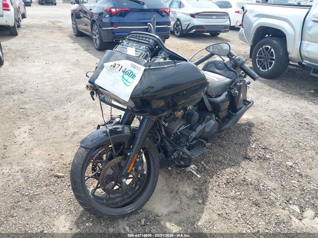 Salvage Harley-Davidson Fltrxst Image