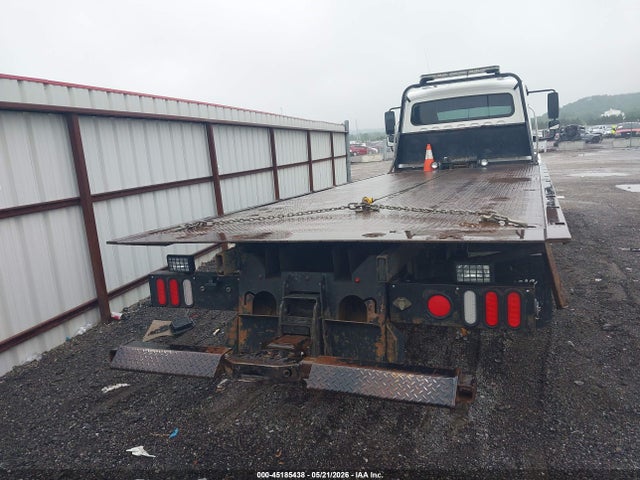 Freightliner M2 106 Medium Duty