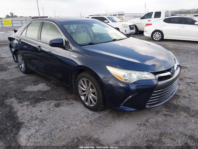 Salvage Toyota Camry Image