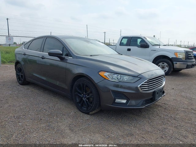 Salvage Ford Fusion Image