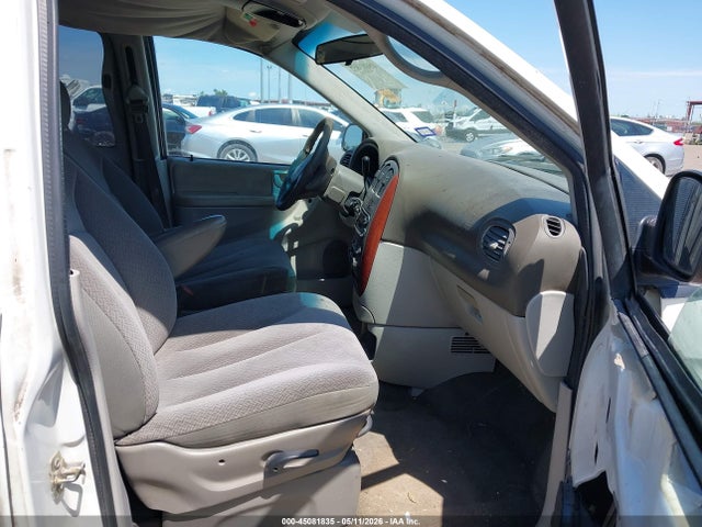 Chrysler Town & Country Lx