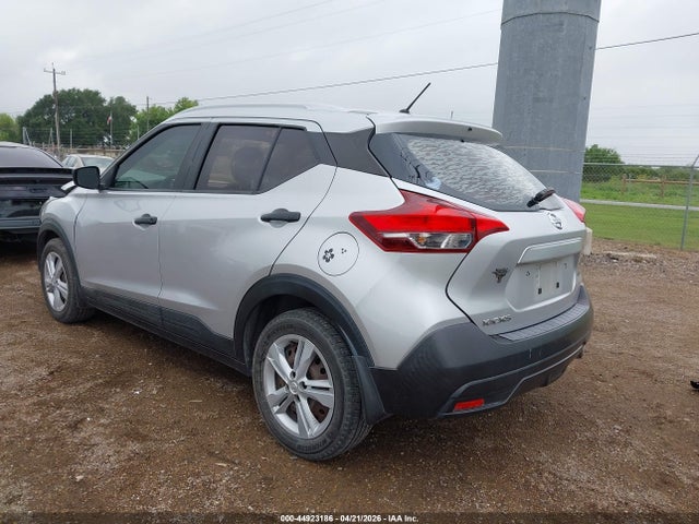 Nissan Kicks S