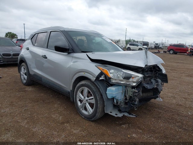 Salvage Nissan Kicks Image