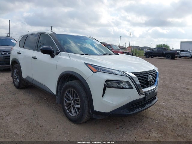 Salvage Nissan Rogue Image
