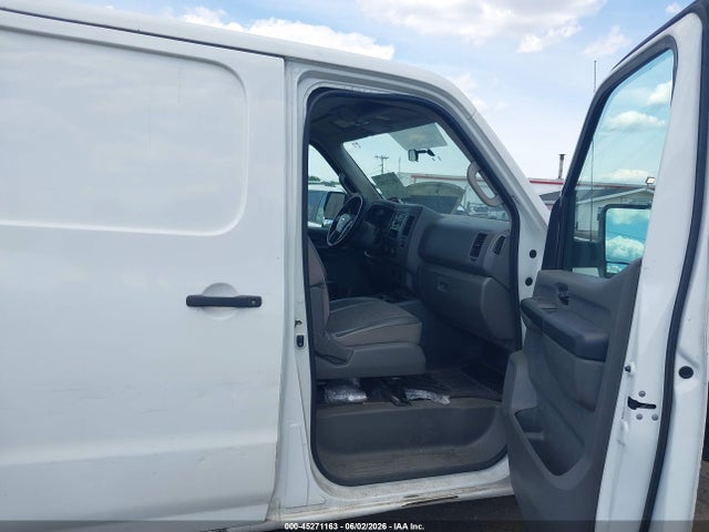 Nissan Nv S V6