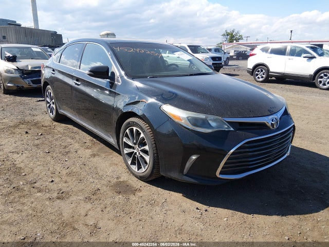 Salvage Toyota Avalon Image
