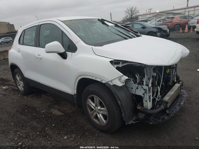 Salvage Chevrolet Trax Image