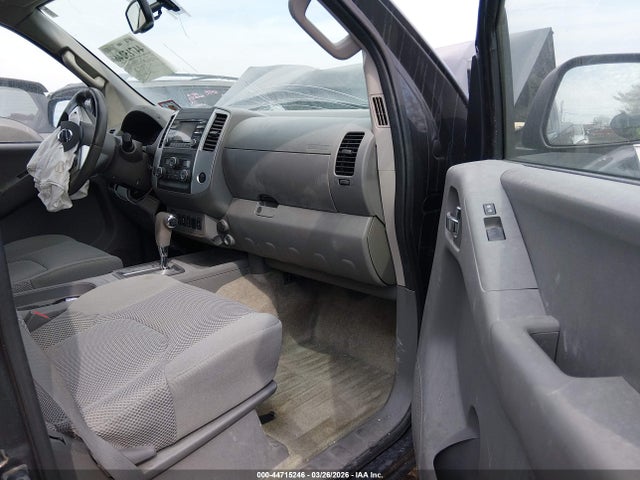 Nissan Frontier Sv
