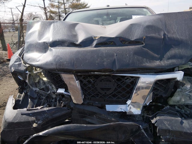 Nissan Frontier Sv