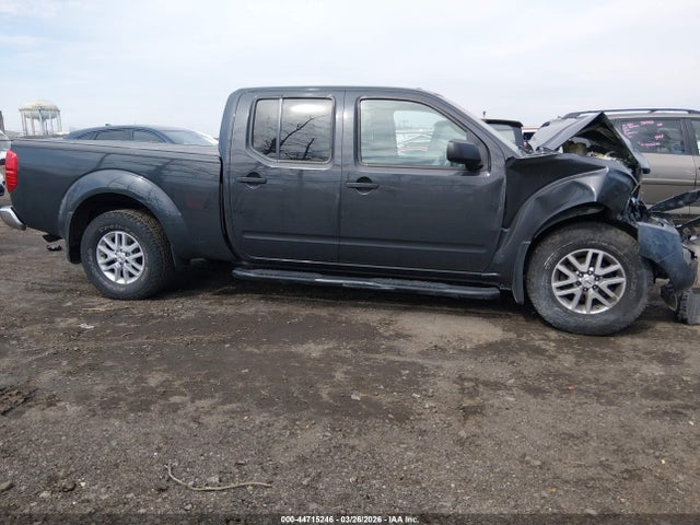 Nissan Frontier Sv