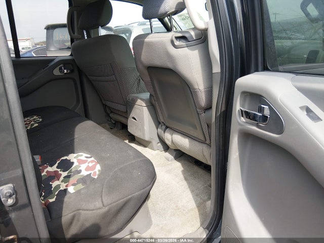 Nissan Frontier Sv