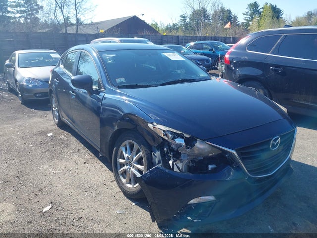 Salvage Mazda Mazda3 Image