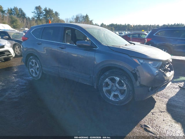 Salvage Honda CR-V Image