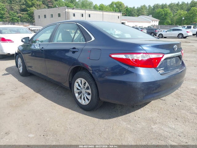 Toyota Camry Le