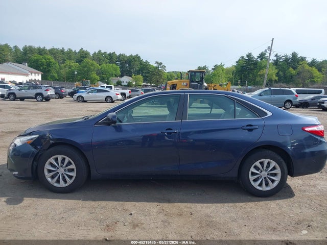Toyota Camry Le