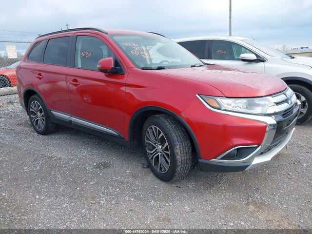 Salvage Mitsubishi Outlander Image