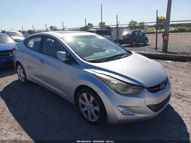 Salvage Hyundai ELANTRA Image