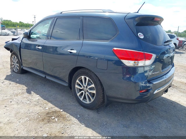 Nissan Pathfinder Sv