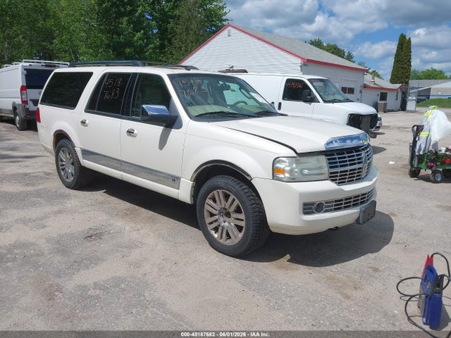 Salvage Lincoln Navigator Image