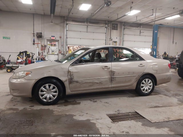 Toyota Camry Std