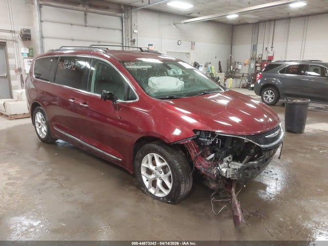 Salvage Chrysler Pacifica Image