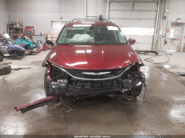 Chrysler Pacifica Touring-l Plus