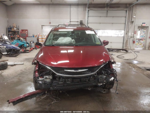 Chrysler Pacifica Touring-l Plus
