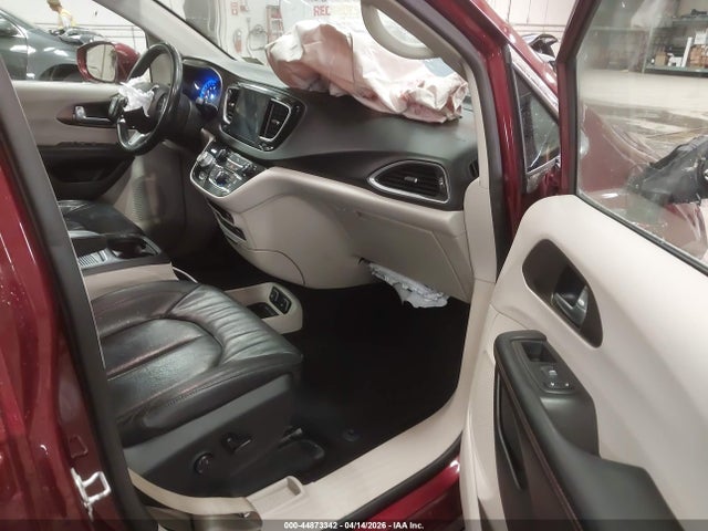 Chrysler Pacifica Touring-l Plus