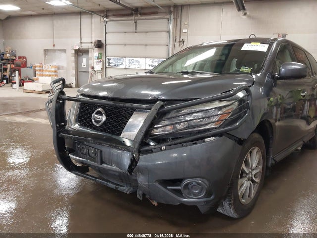 Nissan Pathfinder S
