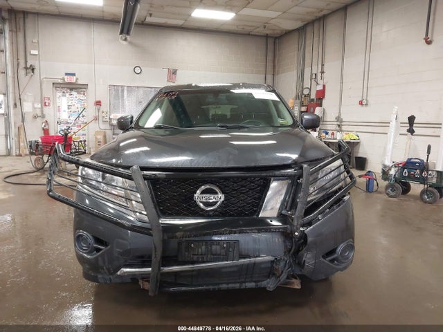 Nissan Pathfinder S