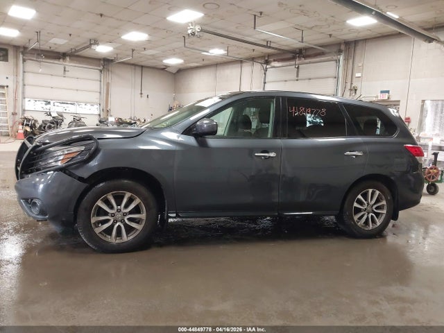 Nissan Pathfinder S