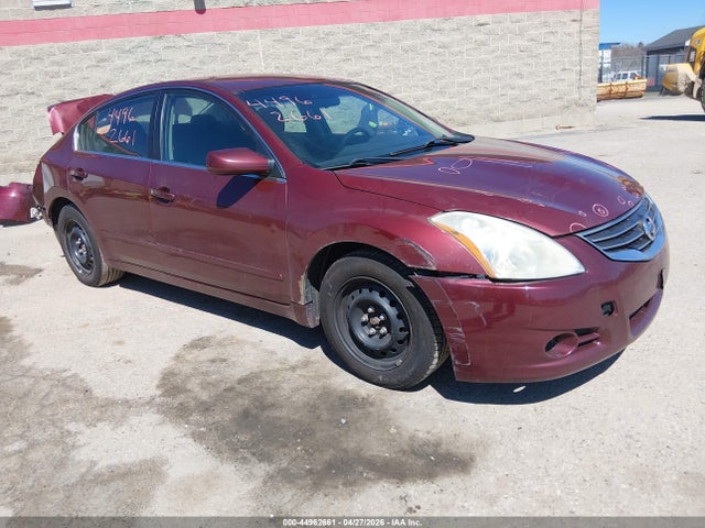 Salvage Nissan Altima Image