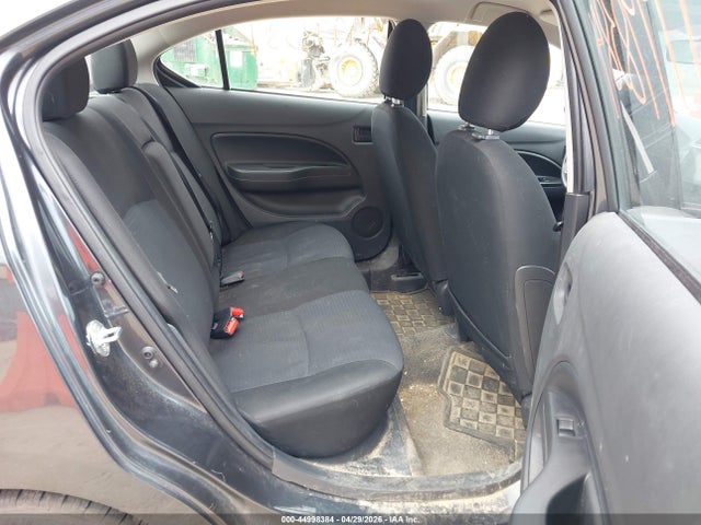 Mitsubishi Mirage Es