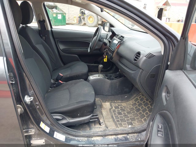Mitsubishi Mirage Es
