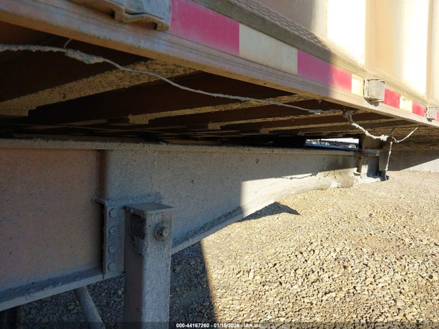 East Manufacturing End Dump Trailer