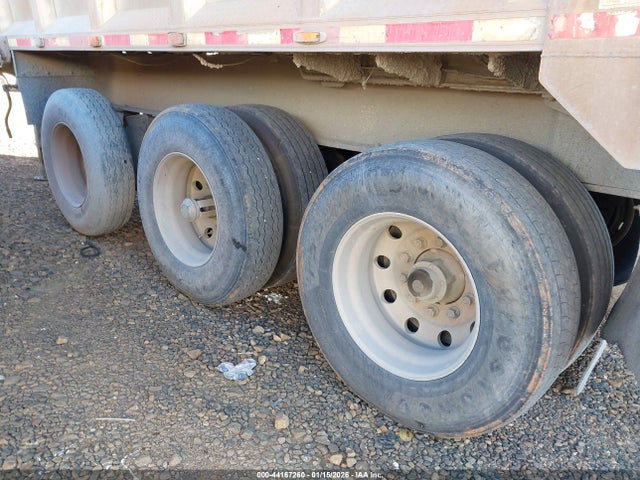 East Manufacturing End Dump Trailer