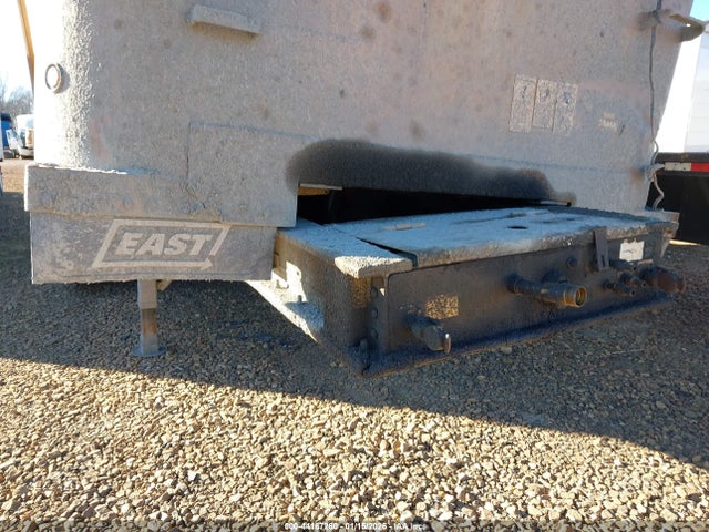 East Manufacturing End Dump Trailer