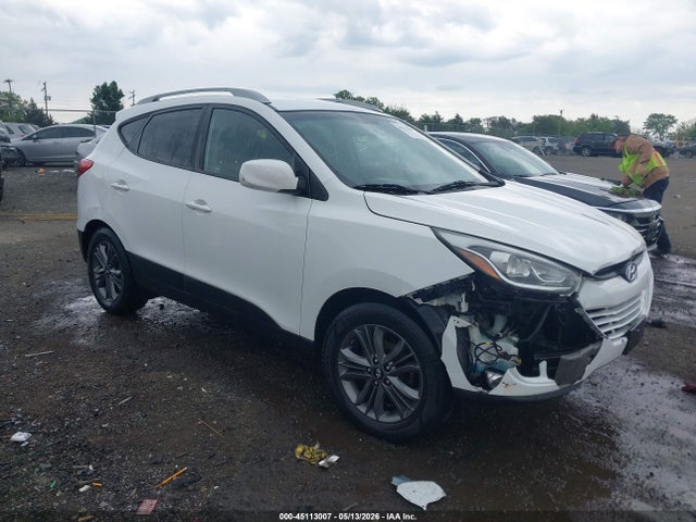 Salvage Hyundai TUCSON Image