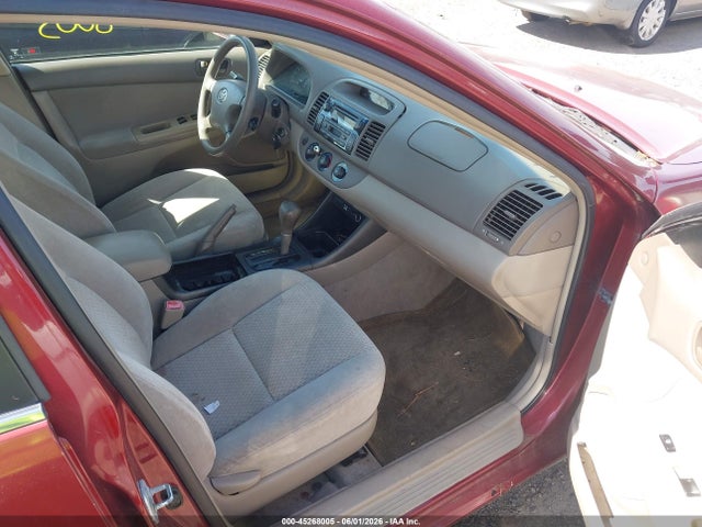 Toyota Camry Le
