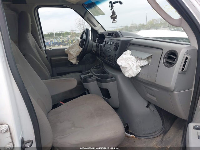 Ford E-250 Commercial